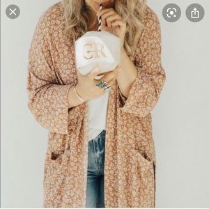 CARLY JEAN KIMONO 😍